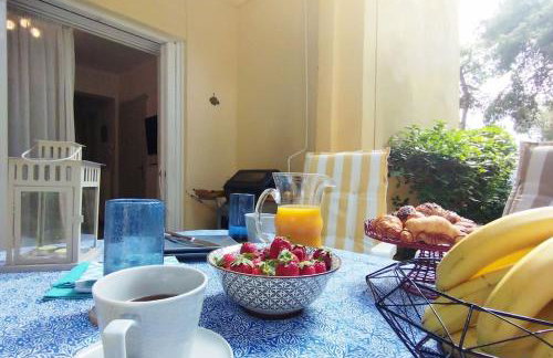 Garden Apartment with BBQ in the Athenian Riviera - Photo 18