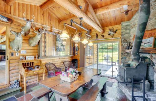 Elegant Hudson Valley Retreat with Hot Tub and Pond - Foto 15