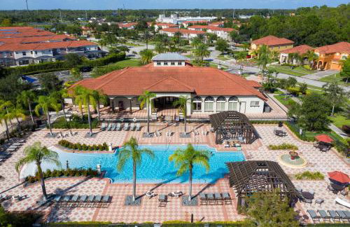 Cozy Townhouse with Private Pool in Kissimmee - Photo 30