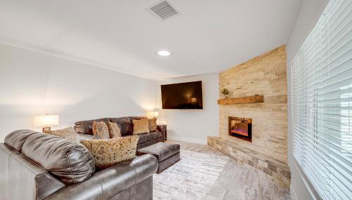 Near Hiking Lake Montezuma Home with Yard! - Foto 4