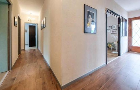 3 Bedroom Gorgeous Apartment In Confolens - Foto 17