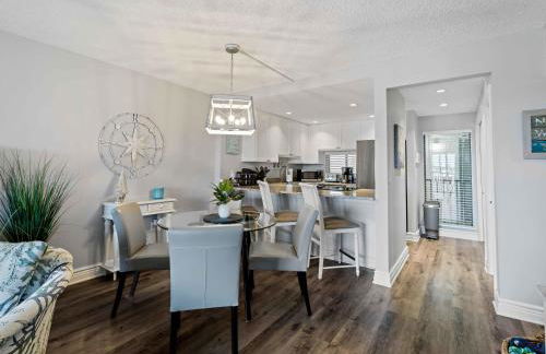 Siesta Paradise - Steps to Beach & Village - Pool - Photo 18