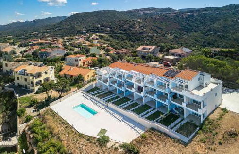 1 Bedroom Gorgeous Apartment In Isola Rossa - Foto 13