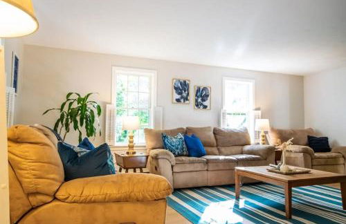 Full Sand Volleyball Court Walk to Pond - Foto 20