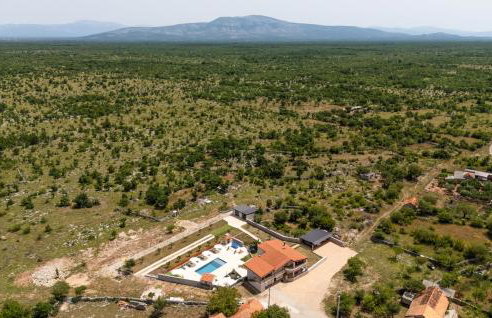 5 Bedroom Amazing Home In Bogatic - Foto 10