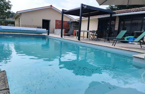 2 Maisons de 3 et 2 chambres avec grande piscine commune - Foto 20