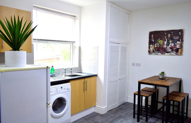 Beautiful Two-bed Apartment With Driveway Parking - Foto 15