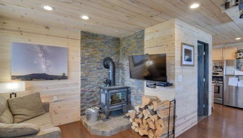 Secluded Jefferson Cabin w/ Deck + Mountain Views! - Photo 4