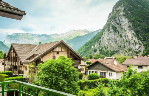 Slow Chalet Thônes lake & mountain 15 min to ski lift balcony parking - Foto 3