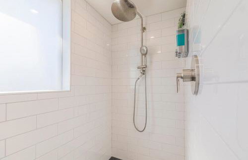 4BR 2BA Dog Friendly 3 Kings Walk to Lambeau - Foto 25