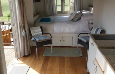 Fair Farm Hideaway - Photo 14