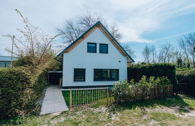 Large, Elegantly Furnished Holiday Home With Lots of Privacy on a Family Park - Foto 25