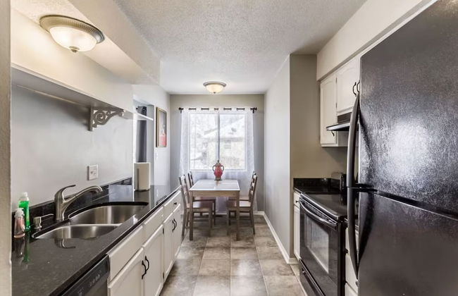 Cozy 6BR in Oklahoma City - Photo 6