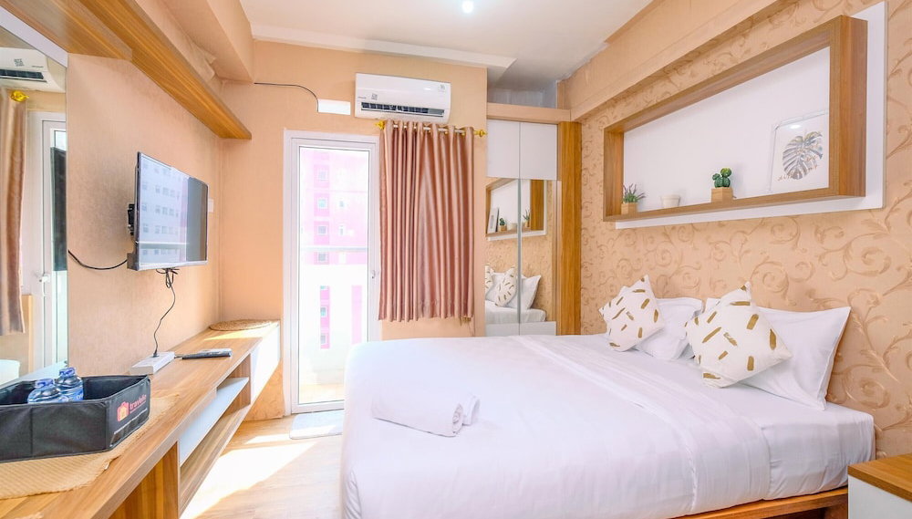 Fancy And Nice Studio (No Kitchen) At Green Pramuka City Apartment - Foto 1, Imagen principal