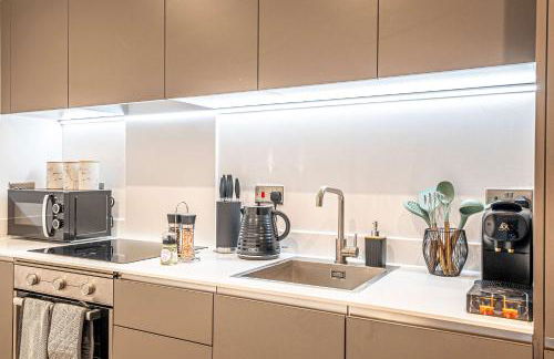 Leeds City Centre 2BR Apartment - Luxury Stay with Private Terrace - Foto 7