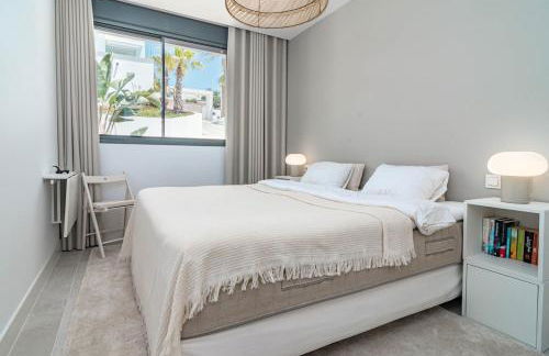 CAH - Large terrace indoor pool and gym - Photo 24