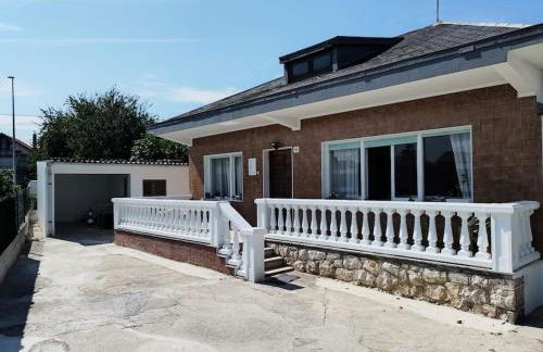 Casa en el centro de Bezana - Foto 1