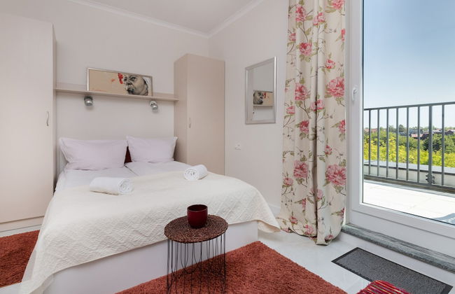 Sunny Seaside Apartment by Renters - Foto 8