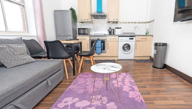 Modern 2BR City Center Apt Work and Family with Parking - Foto 2, Imagen principal