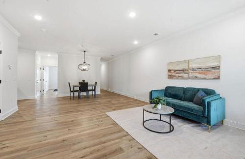 Stylish 2BR2BA Stay Open Layout - Foto 17