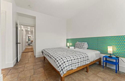 #Urban Elegance 3BR With Parking Near UC BART & Downtown - Photo 36