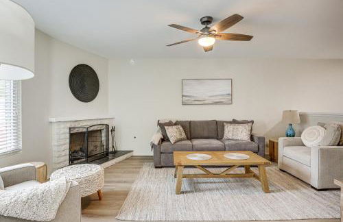 Sunny Oceanside Home with Patio, 5 Mi to Downtown! - Photo 1