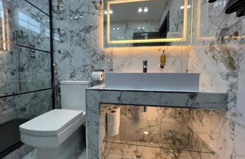 Urban Escape 4BedRoom House- With Free private Parking - Birmingham City - Foto 70