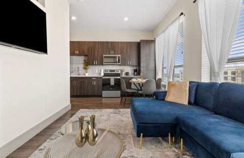 Cozy Hideaway, Rooftop Pool, Gym, Shops nearby - Foto 15