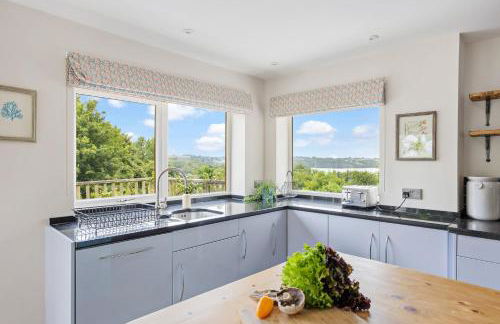 Rocket House - Large family home perched above the river - Foto 4