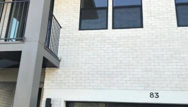 Deluxe Classy TownHouse With 2 car Garage, Work or Family! - Foto 2