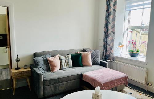 Central, Modern Apartment - Private Terrace - Dog Friendly - Photo 8