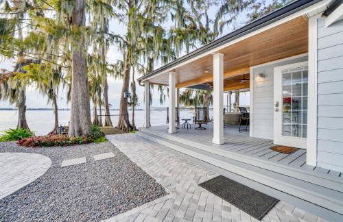 Hot Tub and Fire Pit Lakefront Home on Lake Eloise - Foto 24