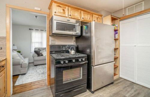 2 Bed 1 Bath Home w 2 Car Garage & Fenced Yard - Photo 14