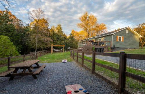 ShenandoahEscape~HotTub~OutdoorCinema~DogFriendly - Foto 51