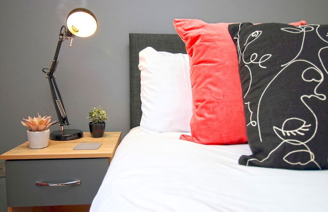 Bristol City Centre - 2 Bedroom Apartment - Marsh House - Photo 9