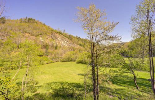 24-Acre Cottage with Hot Tub about 10 Mi to Blowing Rock - Foto 32