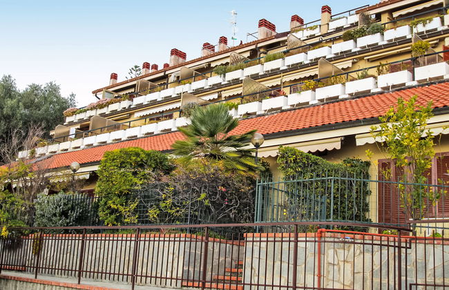 2 bedroom Apartment in Ospedaletti with swimming pool and terrace - Photo 6