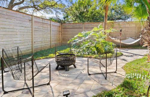 The Look-Out Private Rooftop 5 Minutes to the Beach & DownTown - Foto 48