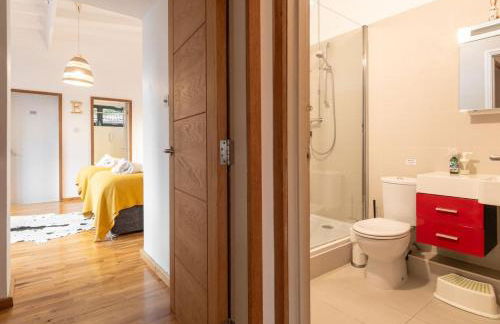 Stunning 6 Bedroom with Swimming Pool & Sauna! - Foto 74