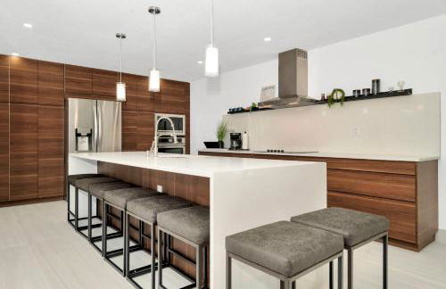 Clearwater Beach Waterfront Modern Villa 4BD 2BIG OPEN LOFT 4BT with Pool Boat Deck Sleep 15 - Foto 28