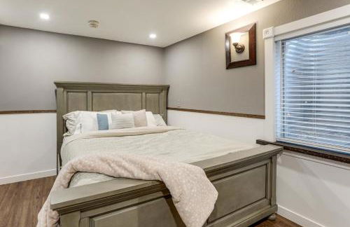 Extended Stay in Denver! Cozy Apartment with Patio - Foto 10