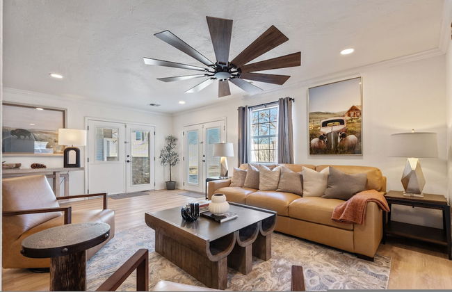 Spacious Lakefront View With Hot Tub and Pool NH - Photo 16