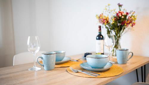 Große Wohnung mit Balkon, Waschmaschine und Smart TV - Foto 4