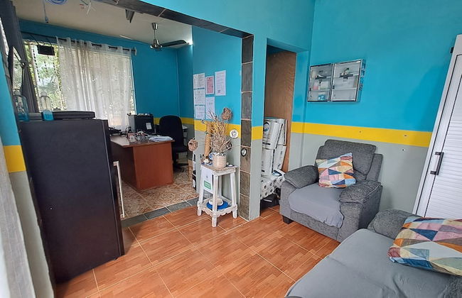 Allamanda Studios and Apartments - Photo 2