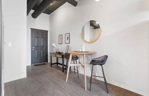 Spacious Modern Loft with Downtown Views and WiFi - Foto 3