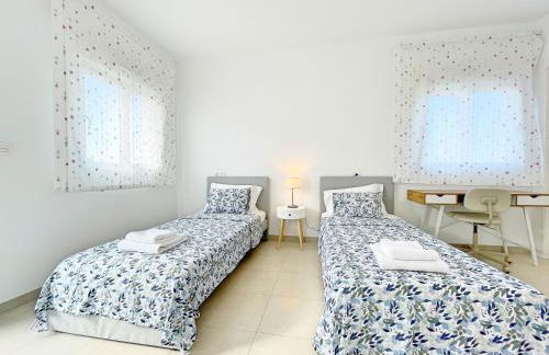 Perfect Getaway Villa - Photo 12