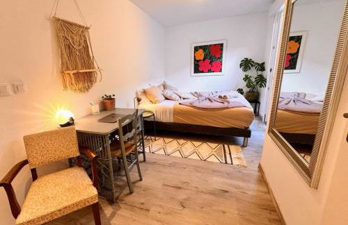 Maison Langevin 2-Bedroom House with Cozy Garden & Patio - Foto 10