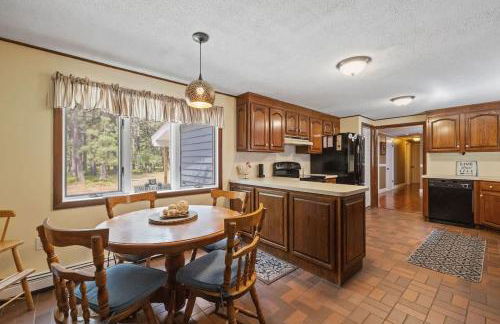 Lake Escape Family & Pet Friendly with Dock Access - Photo 44