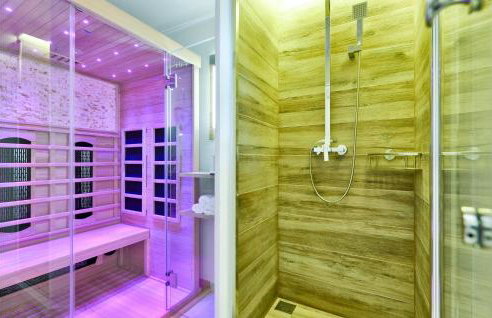 Cozy Home In Novi Marof With Sauna - Foto 23