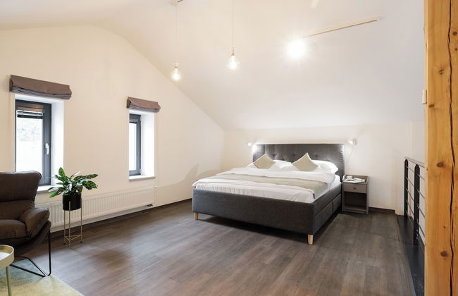 River Apartments - Photo 6